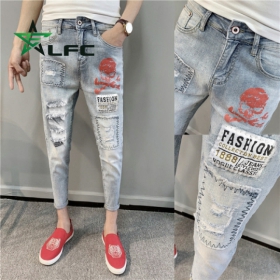 QUẦN JEANS ỐNG CÔN ĐẦU LÂU CHẤP VÁ